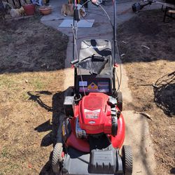 LIKE New. Troy Built Electric Start Mower