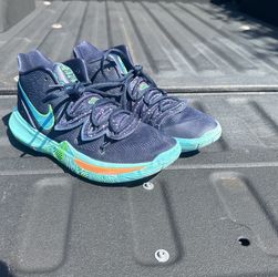 Nike Kyrie 5 UFO Size US Men’s 9.5