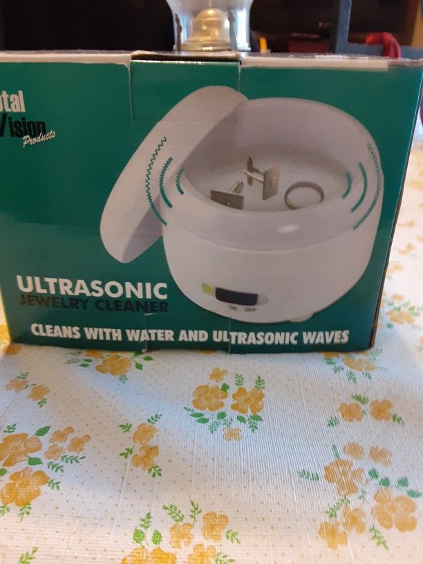 BRAND NEW TOTAL VISION ULTRASONIC JEWELERY CLEANER $20 FIRM PRICE.  328 N 11TH ST 126. LAS VEGAS NV 89101