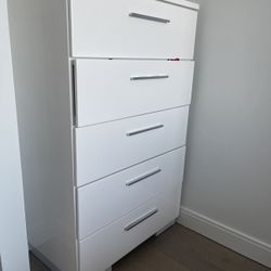 White 5 Drawer Glossy Dresser
