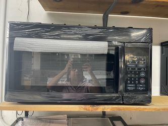 30” Magic Chef OTR Microwave-NEW