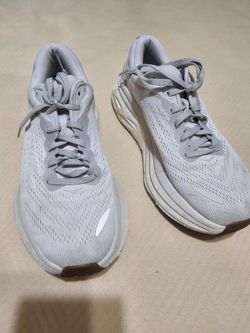 HOKA BONDI 8