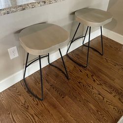 25” Swivel Solid Wood Counter Stools