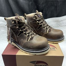 Avenger Work Boot      Woman’s Size 7
