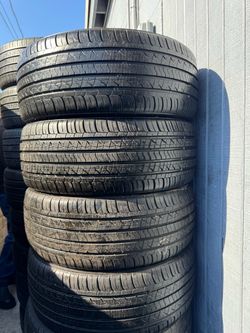 225/40r18 Nexel tires en excelentes condiciones de vida las 4