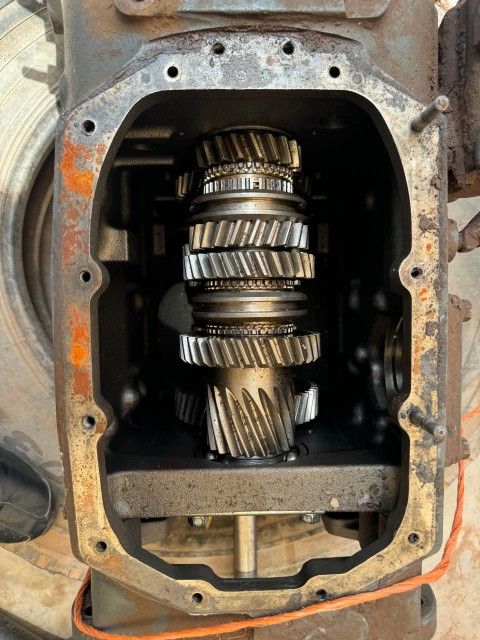 Massey Ferguson, John Deere Repair