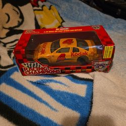 Racing Champions NASCAR BOBBY HAMILTON #4 Kodak 50th Anniversary 1:24 Die-Cast