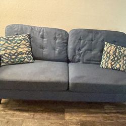 Living room Couch 