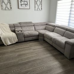 Grey Sectional With Recliner 