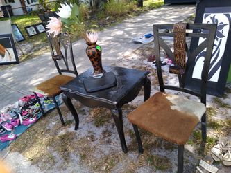 Table set 2 chairs and end table