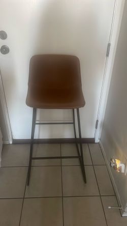 Bar stools (4)