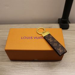 Luxury Luis Vuitton key accessories holder