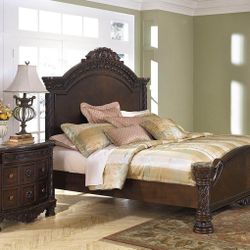 Ashley furniture North Shore Wood Panel Cal King Size Bed Set