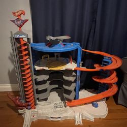 Hot Wheels Super Ultimate Garage