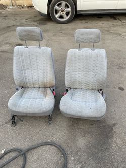 96-02 4Runner seats