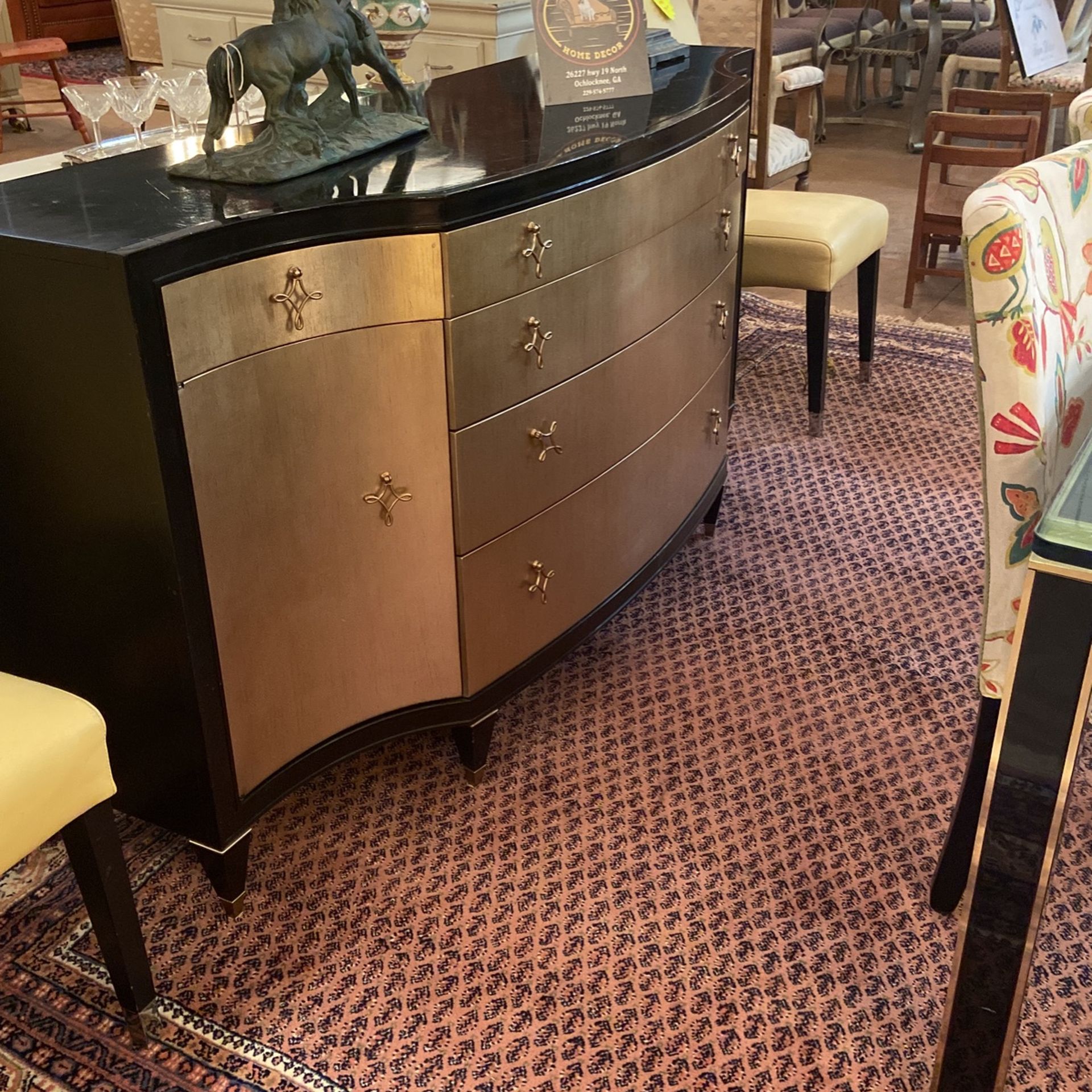 Dresser