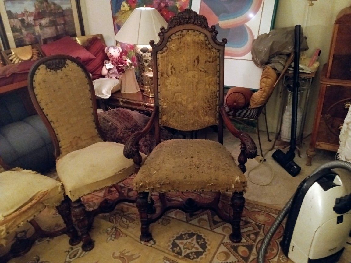 Six Awesome Retro Chairs! A reupholstering Project That Is Worth Taking