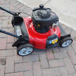 Yard Machine Push Lawn Mower 