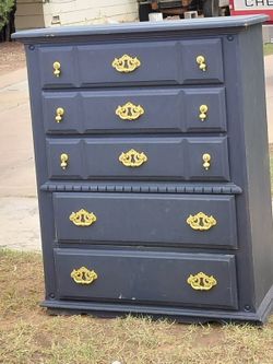 Dresser