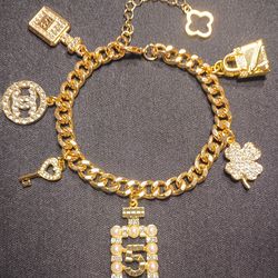 Gold-Tone Charm Bracelet with Pearl & Crystal #5 Pendant