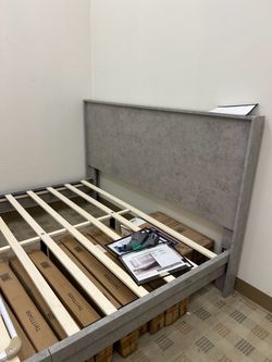 New queen bed frame with slats