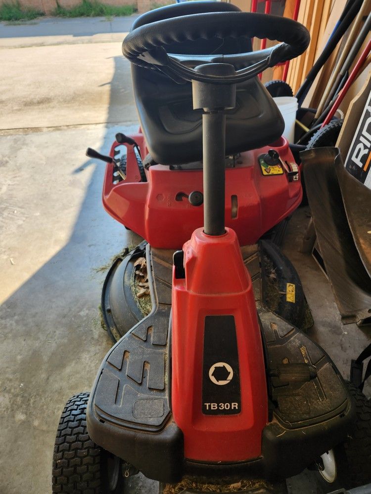 Troy TB 30 Riding Mower