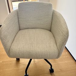 Boucle Upholstered Office Chair-Ivory