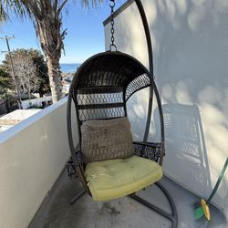 Outdoor Papasan Swinging Chair