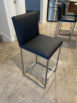 Roxi 26" Counter Stool