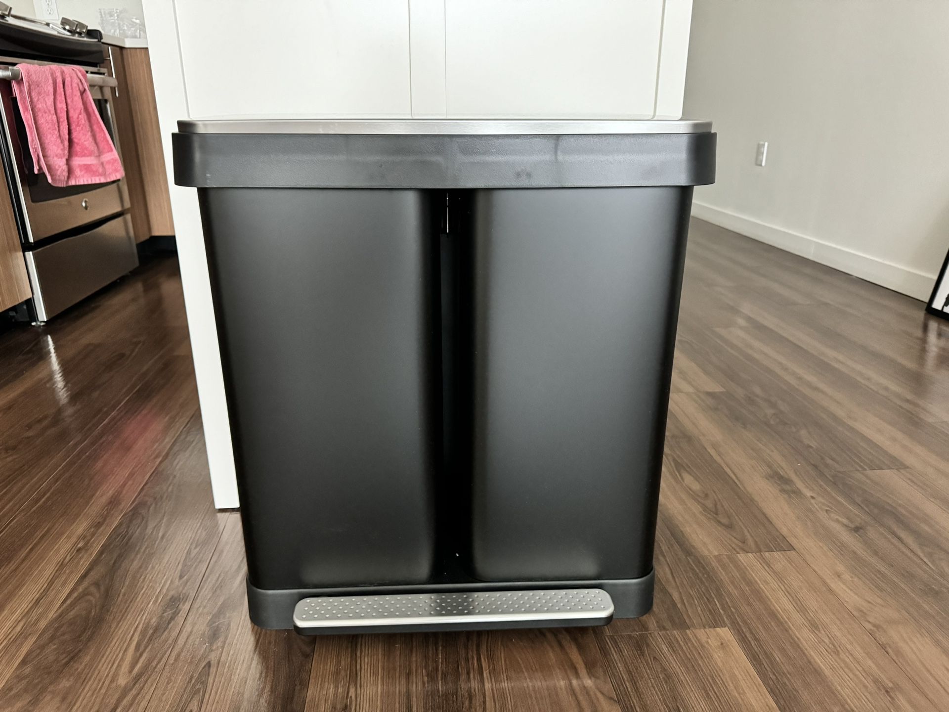BRAND NEW Dual Trash Can, 60L(2x30L) Stainless Steel Kitchen Garbage Can