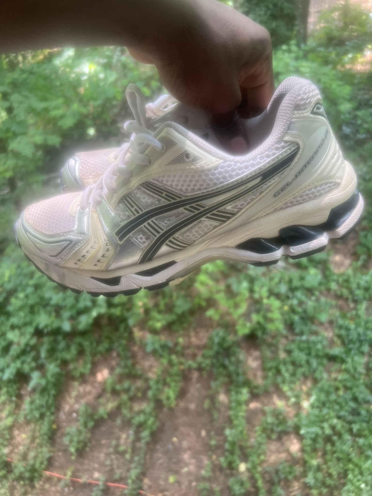 ASICS Gel Size 8-9