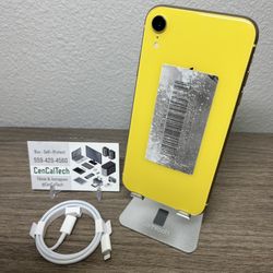 iPhone XR 64gb Unlocked For Any Carrier with a New Battery In Very Good Condition 
