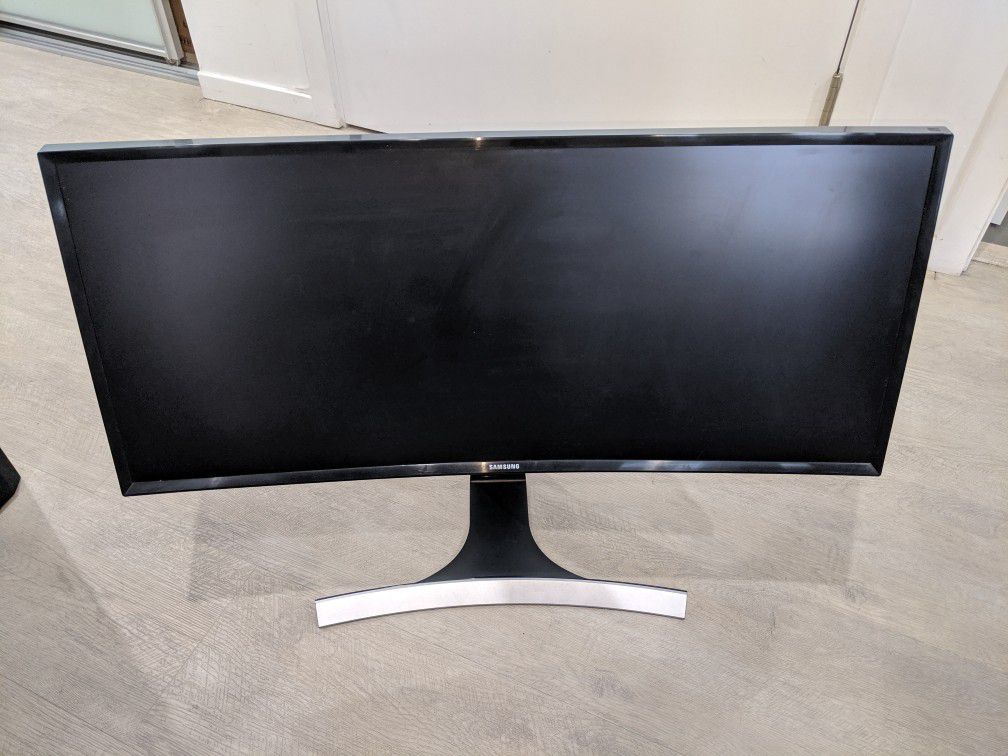 Samsung S29E790C 29" Curved Monitor 2560 x 1080 Ultra Wide