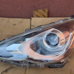 2015-2016-2017 Toyota Prius C Headlight LH