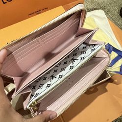 Louis Vuitton Zippy Wallet 