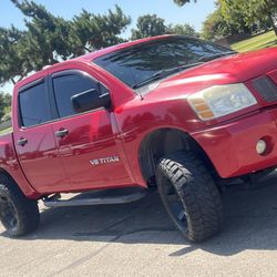 2005 NISSAN TITÁN
