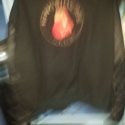 The late great owner of the Los Angeles Lakers, Dr. Jerry Buss, loved boxing as much as he loved basketball.  He started the "Ringsiders Club" at the 