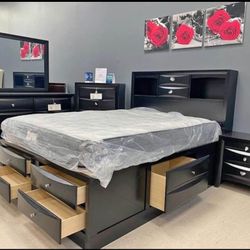 Queen Bed Dresser/mirror Chest Nightstand On Sale