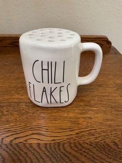 Rae Dunn shaker