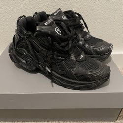Balenciaga Runner 