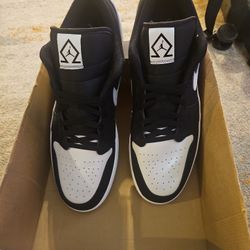 Jordan 1 Low( SIZE 17) Diamond Shorts