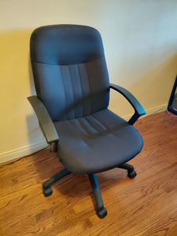 Desk chair