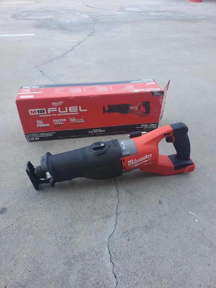 Milwaukee
M18 FUEL 18V Lithium-Ion Brushless Cordless Super SAWZALL Orbital Reciprocating Saw (Tool-Only)