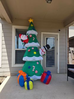 9Ft Christmas Inflatable Decoration Green Christmas Tree