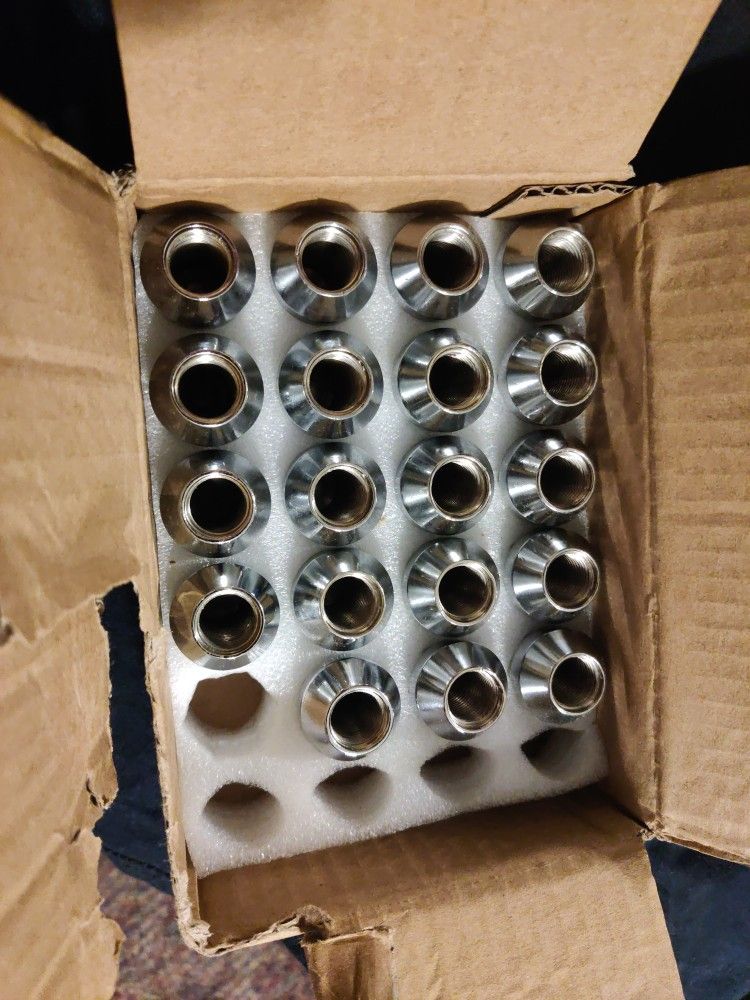 Lug Nuts