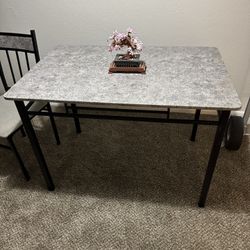 Small Table And 4 Chairs 