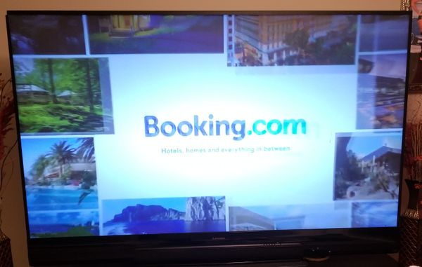 92 inch Mitsubishi tv for Sale in Atlanta, GA - OfferUp