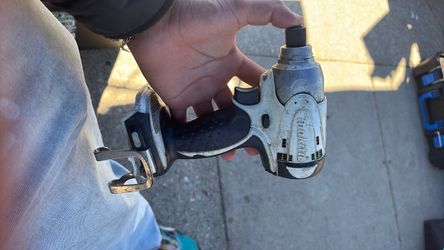 Makita Cordless Impact Driver Tool Only