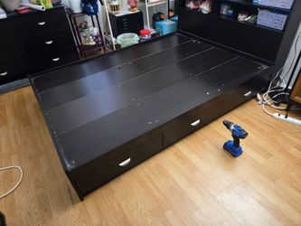 Full Size Bed Frame (No Headboard)