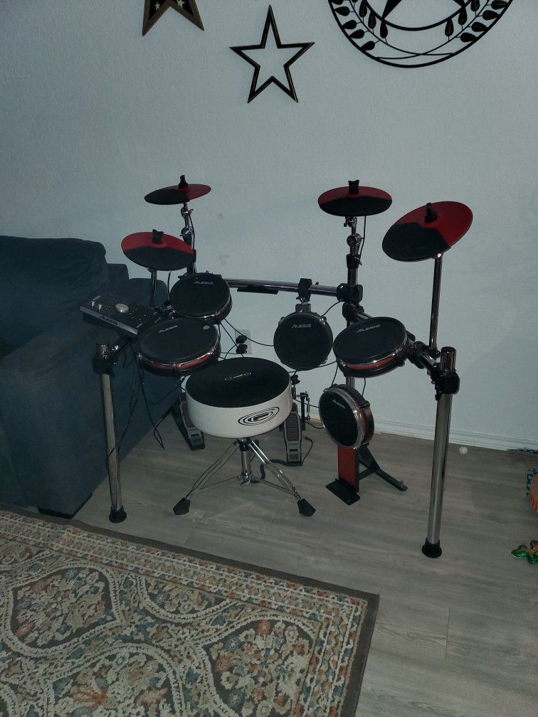 Alesis Drum Set